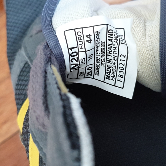 Onitsuka Tiger (copy brand) US10 shoes yellow and grey. As new..never worn. - Picture 5 of 5